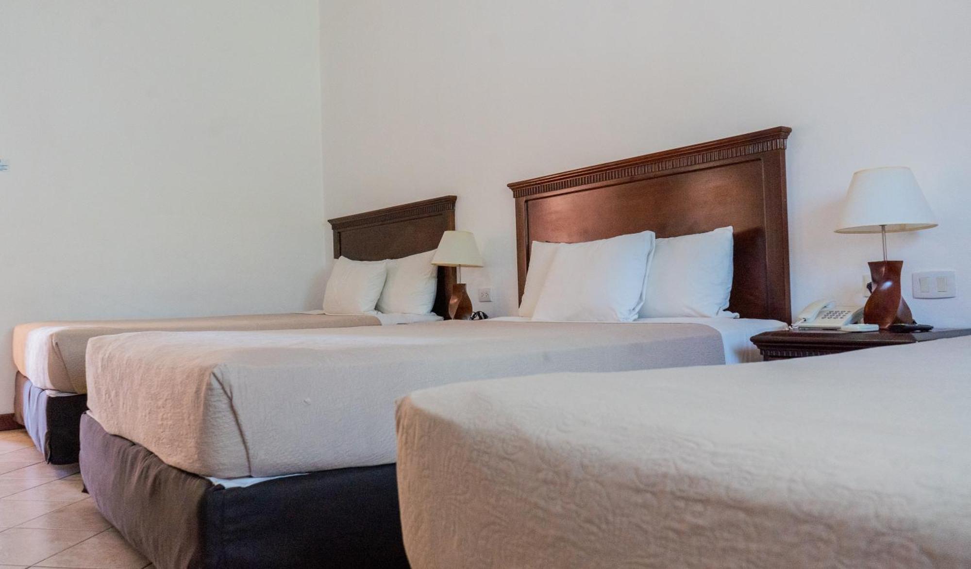 Hotel Cayman Suites Monterrico Esterno foto