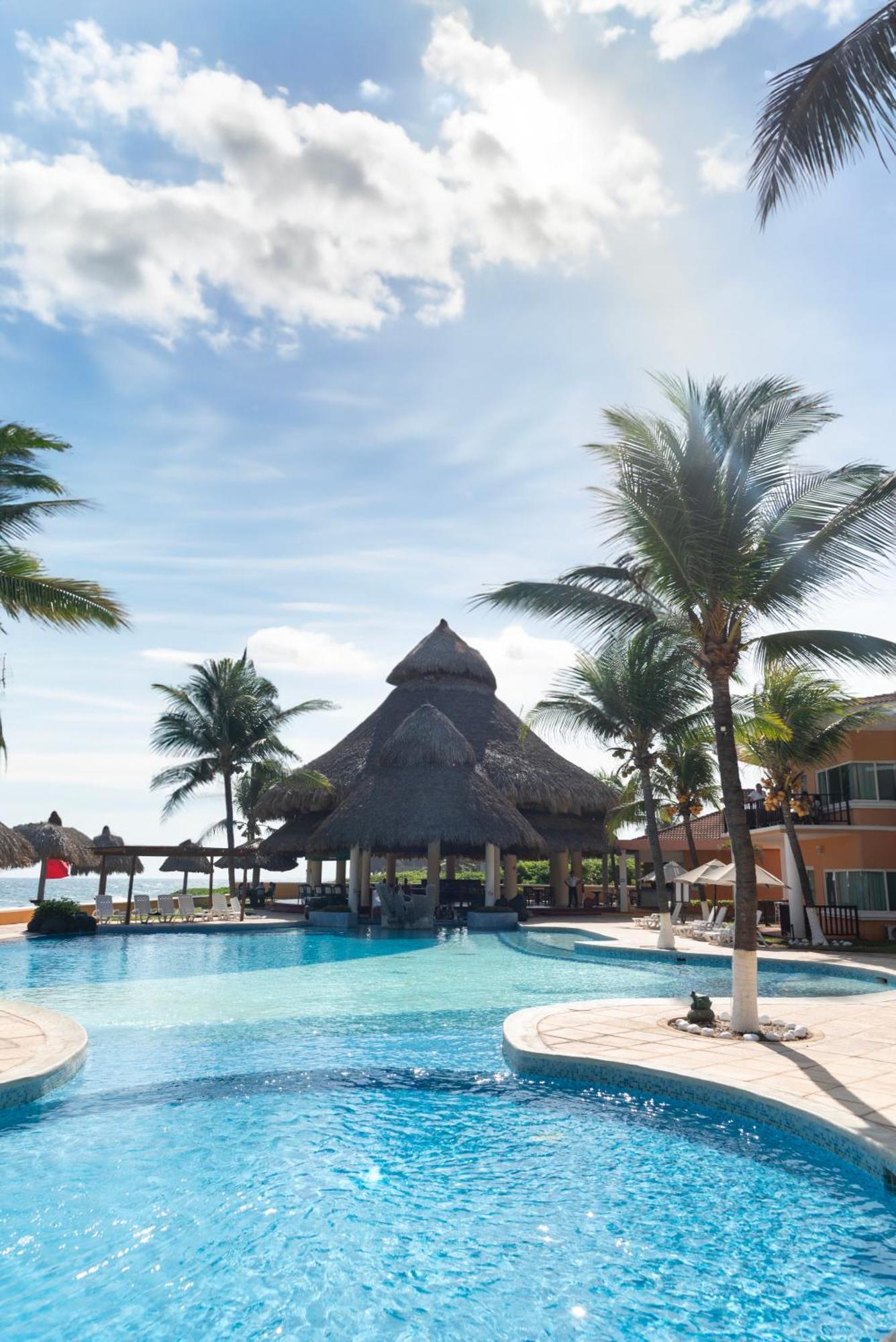 Hotel Cayman Suites Monterrico Esterno foto