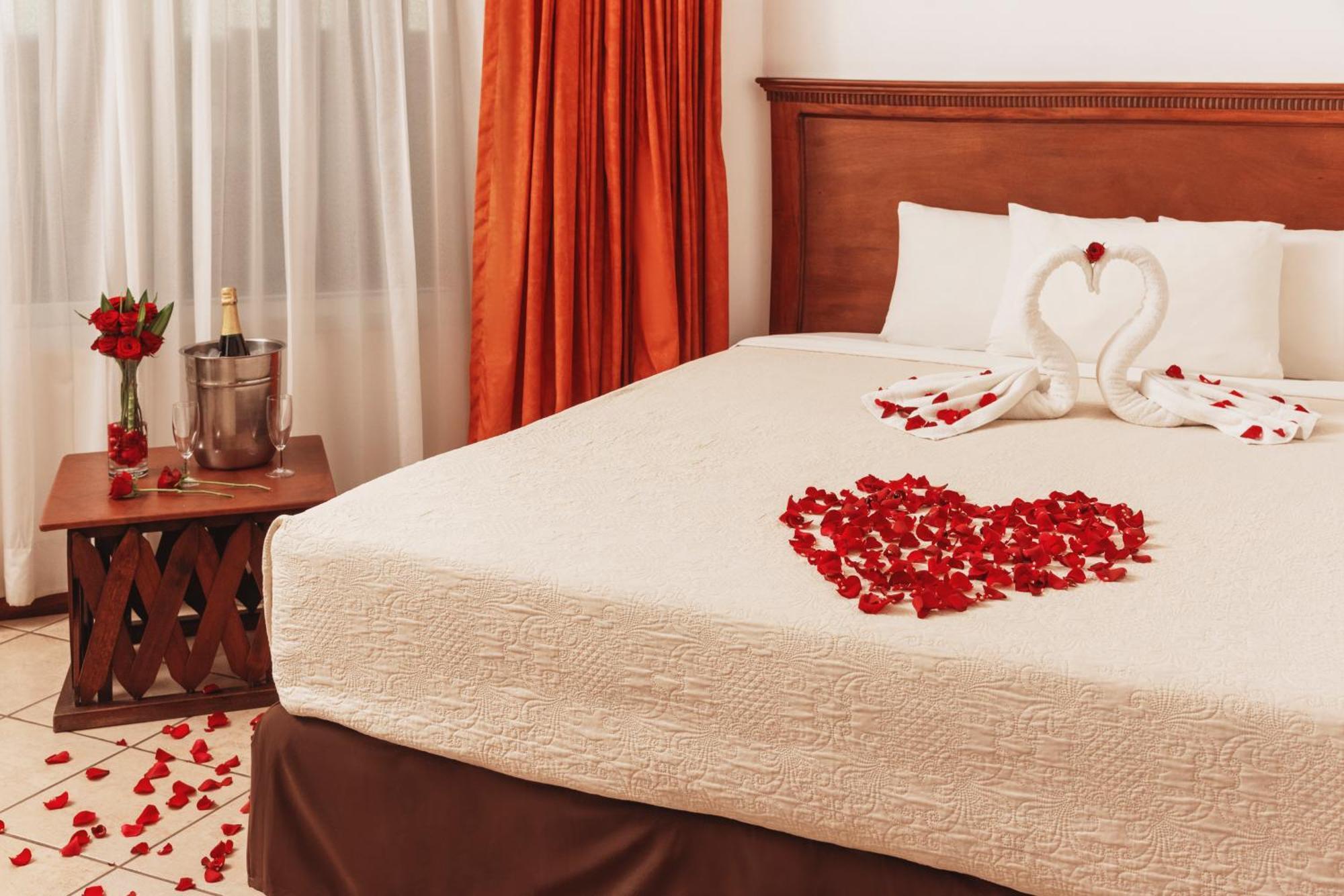 Hotel Cayman Suites Monterrico Esterno foto